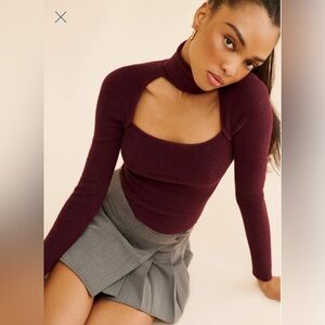 ASTR the label Izabella cutout sweater 
Burgundy Long Sleeve Top